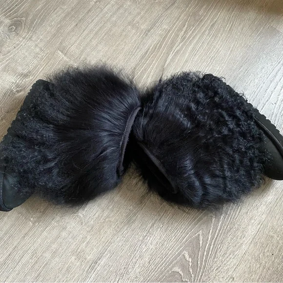 UGG BLACK MONGOLIAN BOOTS - Picture 3 of 11